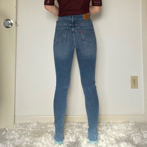 720 Levi Jeans - Picture 2 of 9